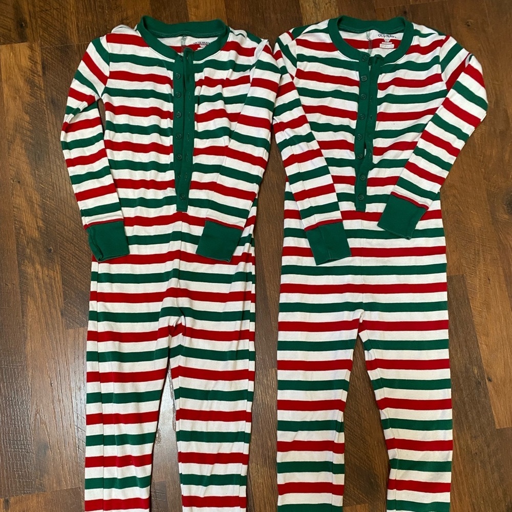 Old Navy Pajamas Onsie Size 6 Unisex